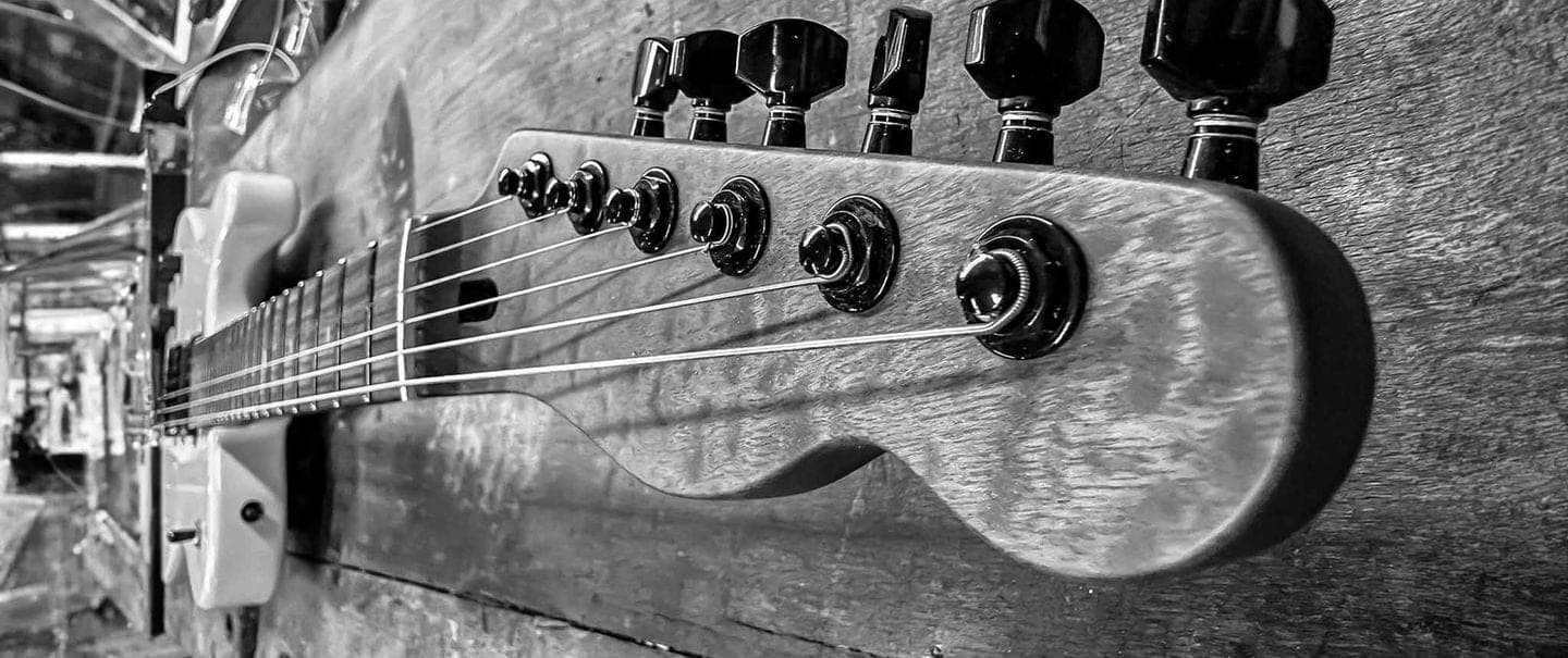 Volkan Özdemir Guitars kampanya görseli